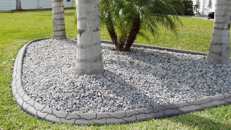 Landscape Curbing in Winter Haven, Florida